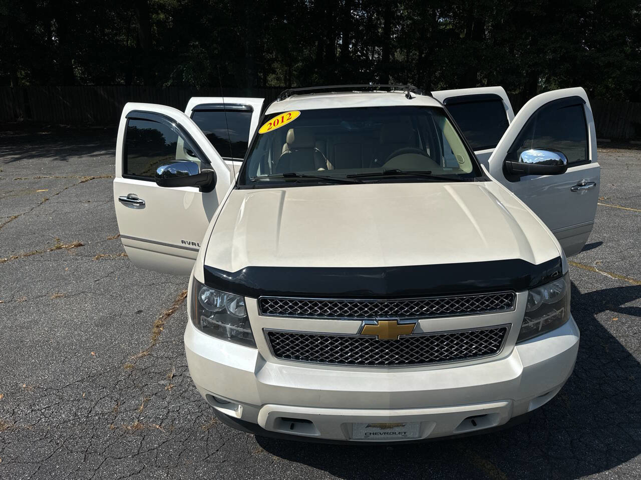 Used 2012 Chevrolet Avalanche LTZ RWD image 30