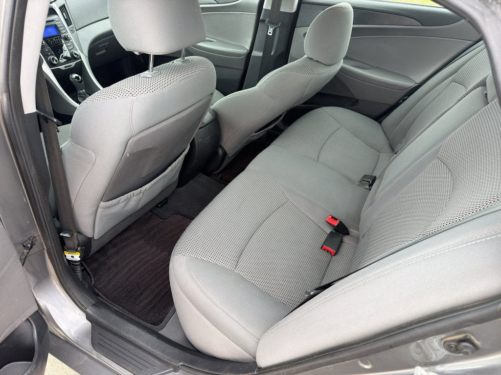 Used 2013 Hyundai Sonata GLS w/ Popular Equipment Pkg FWD image 9