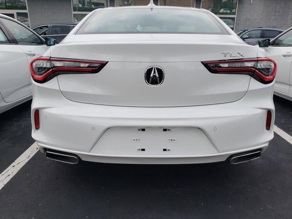 Certified 2025 Acura TLX w/ Technology Package image 7