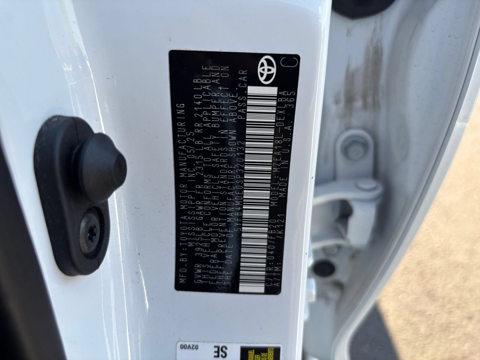 Used 2025 Toyota Corolla LE FWD image 27