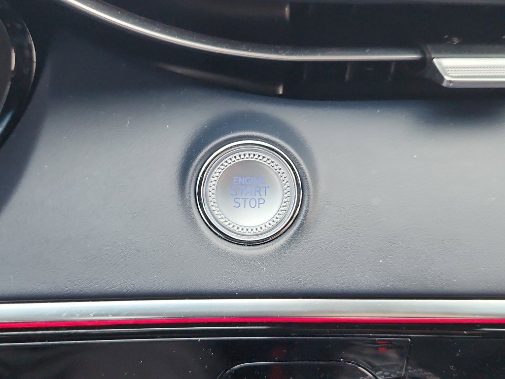 Used 2022 Genesis GV70 3.5T Sport w/ Sport Advanced Package image 23