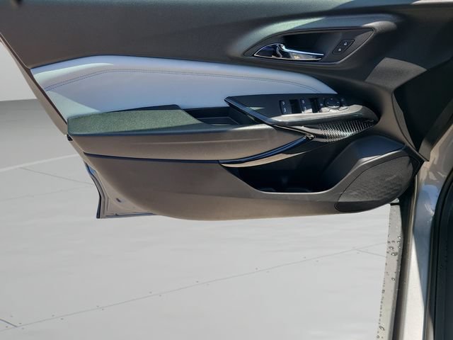 New 2026 Chevrolet Trax LT w/ Midnight Edition FWD image 16