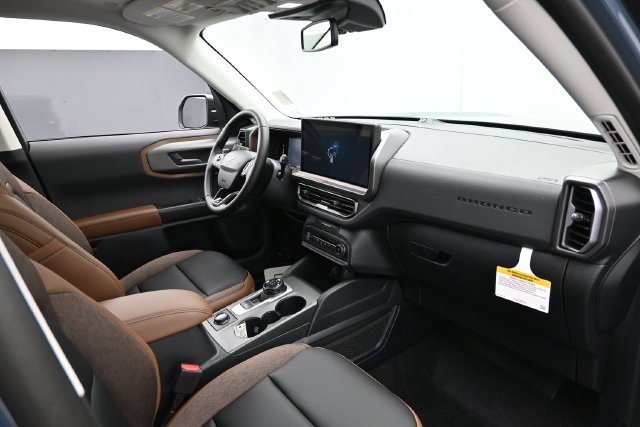 New 2026 Ford Bronco Sport Outer Banks w/ Outer Banks Tech Package+ AWD/4WD image 38
