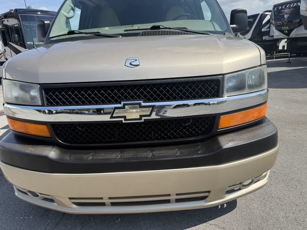 Used 2012 Chevrolet Express 3500 Extended w/ Power Package RWD image 4