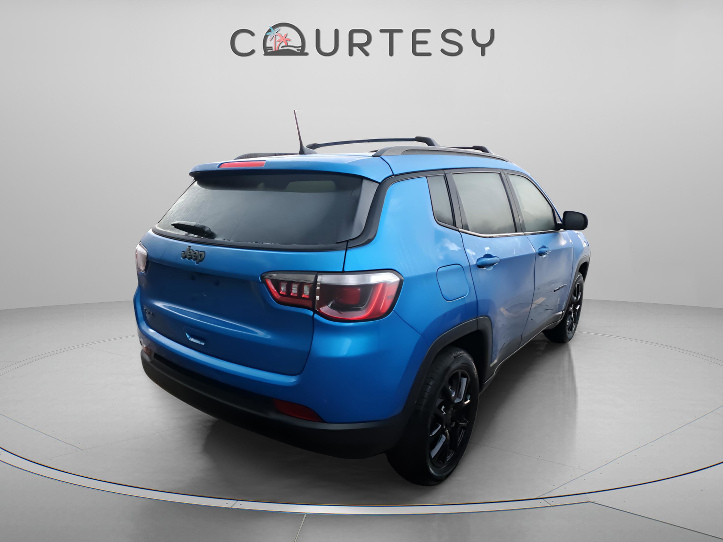 Certified 2026 Jeep Compass Latitude AWD/4WD image 3