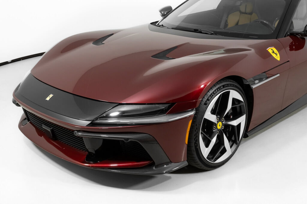 Certified 2025 Ferrari 12Cilindri RWD image 15