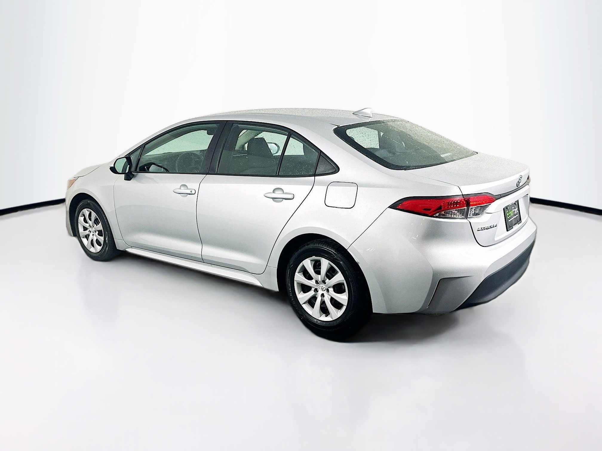 Used 2024 Toyota Corolla LE image 5