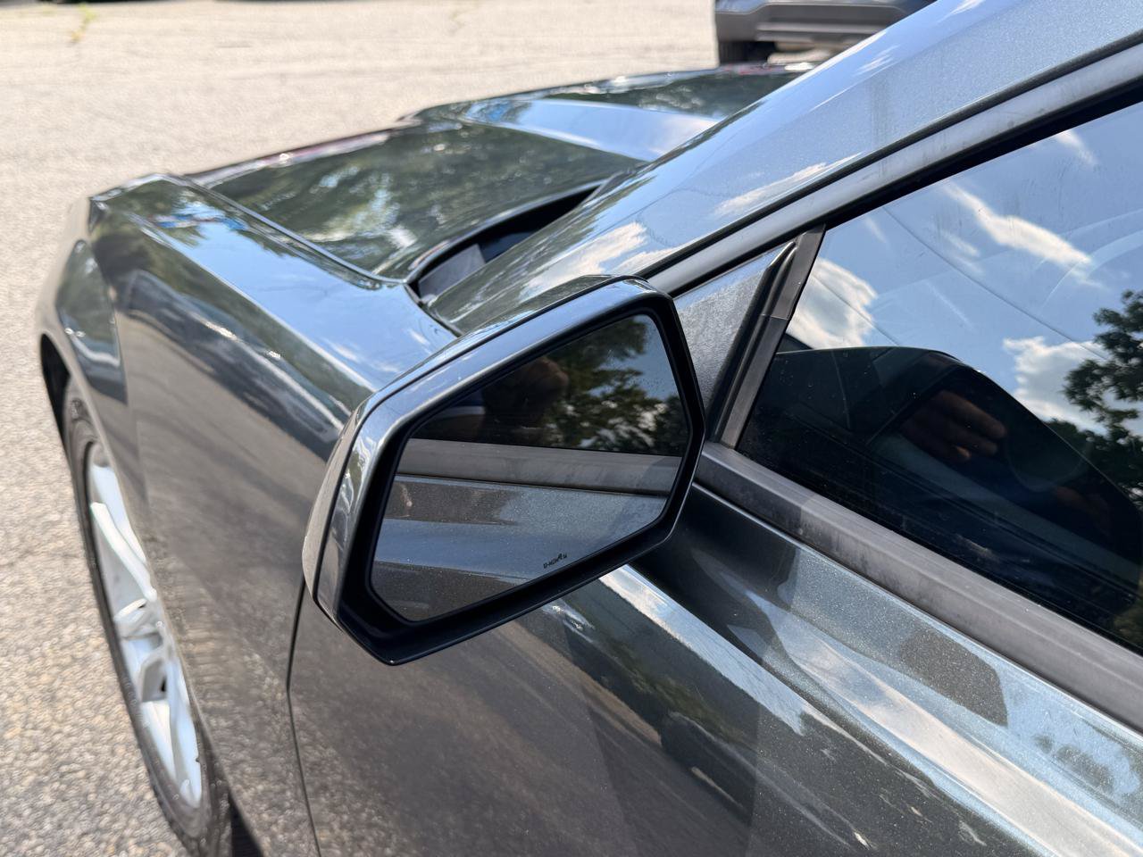 Used 2015 Chevrolet Camaro LT RWD image 15