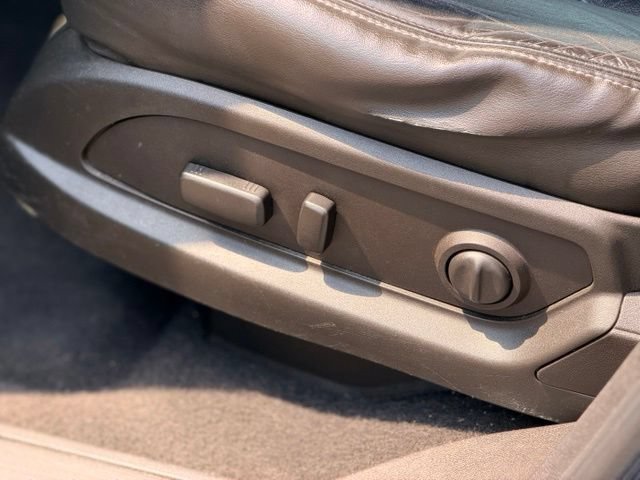 Used 2015 Chevrolet Traverse LT FWD image 7