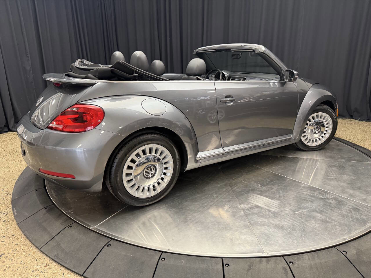 Used 2014 Volkswagen Beetle 2.5 image 8