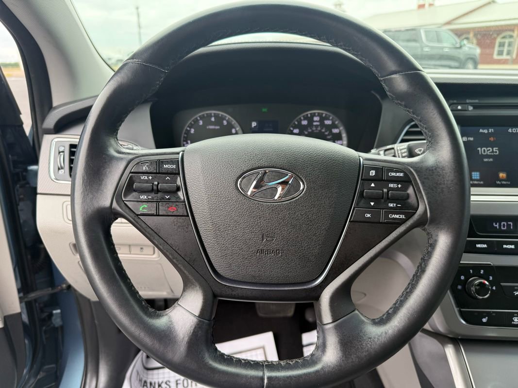 Used 2017 Hyundai Sonata Sport w/ Value Edition Package 02 image 10