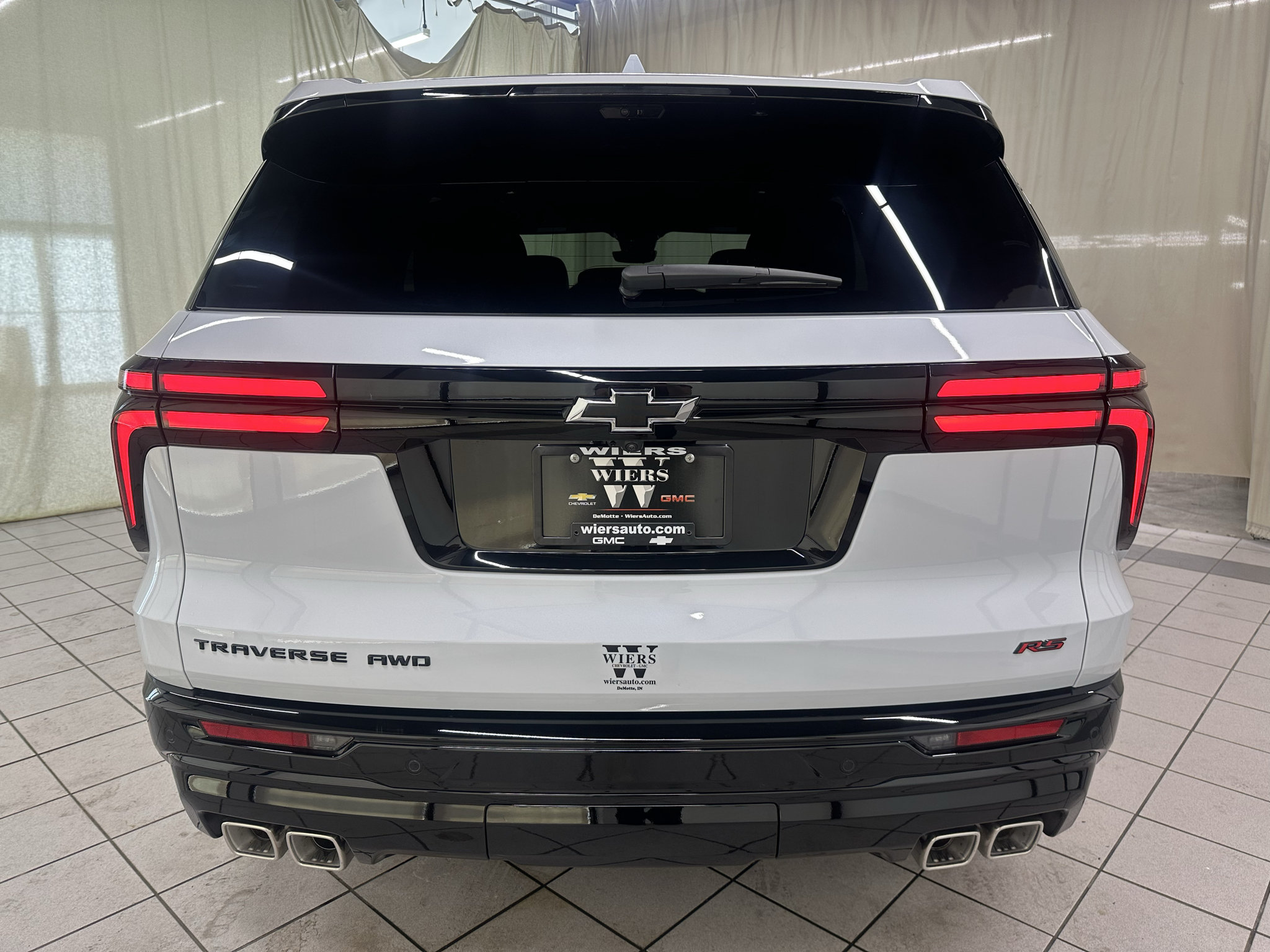 New 2027 Chevrolet Traverse RS w/ LPO, Floor Liner Package AWD/4WD image 5