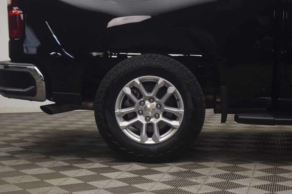 Used 2025 Chevrolet Silverado 1500 LT image 32