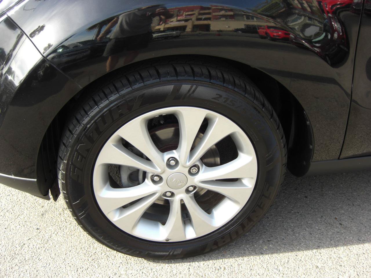 Used 2016 Kia Soul + w/ Primo Package FWD image 4