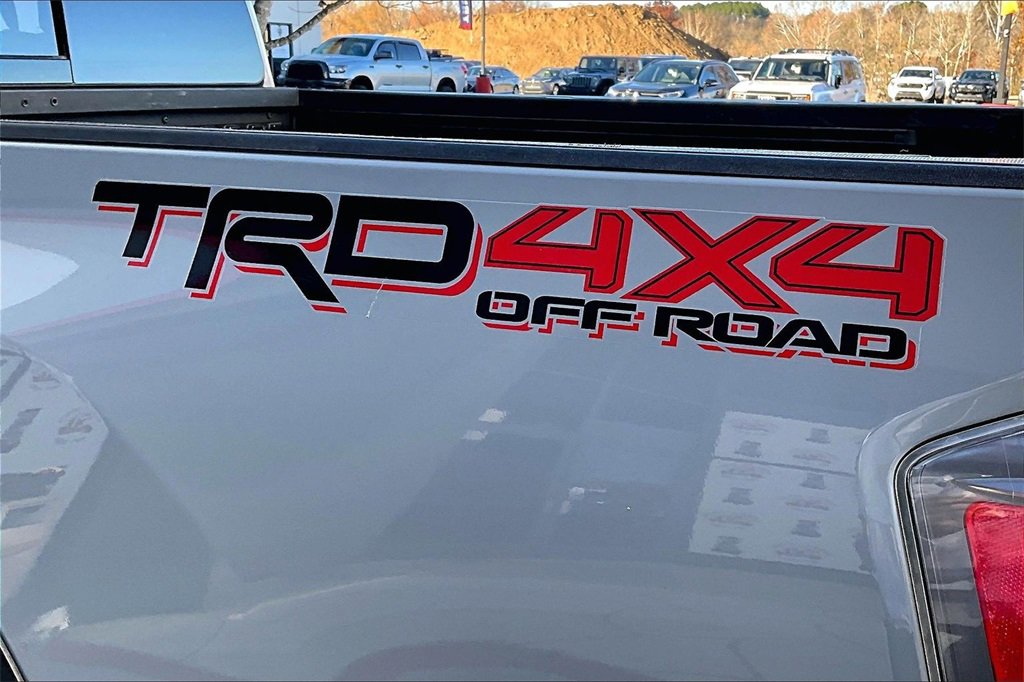 Used 2020 Toyota Tacoma TRD Off-Road image 19
