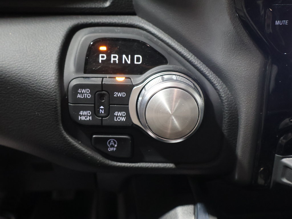 Used 2025 RAM 1500 Laramie AWD/4WD image 31