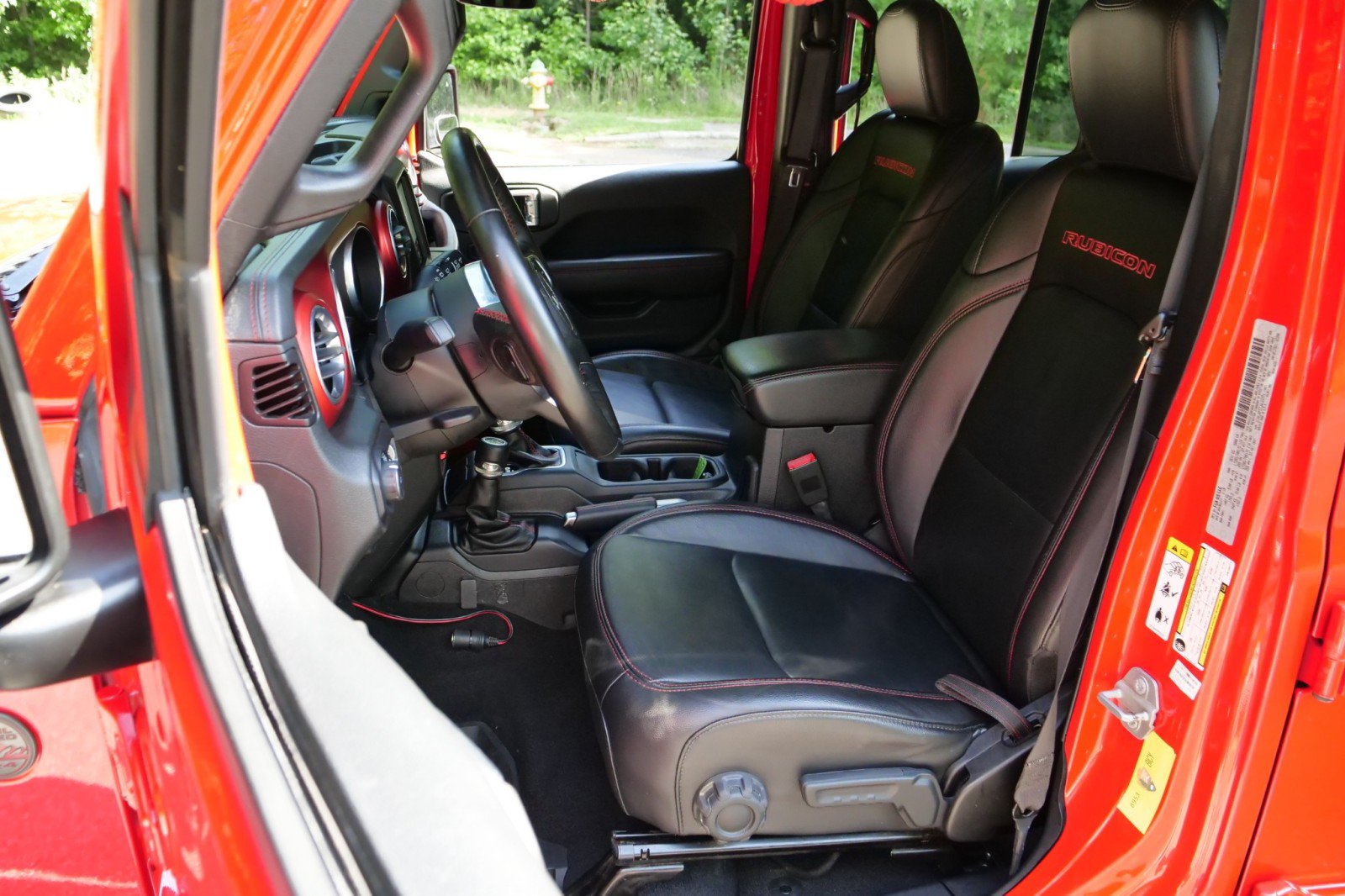 Used 2018 Jeep Wrangler Unlimited Rubicon AWD/4WD image 3