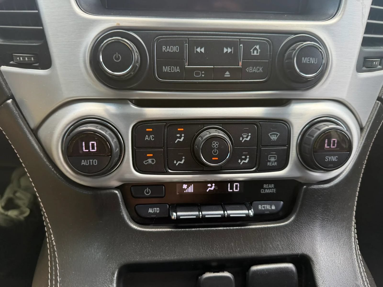 Used 2020 GMC Yukon SLE w/ SLE Value Package RWD image 31