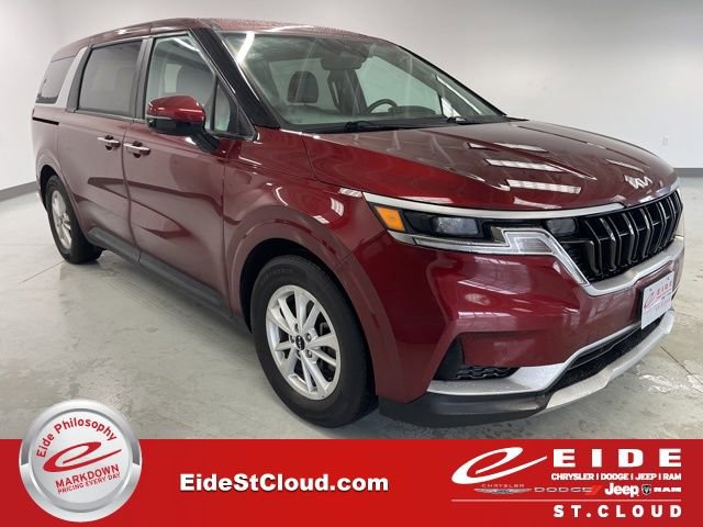 Used 2024 Kia Carnival LX image 1