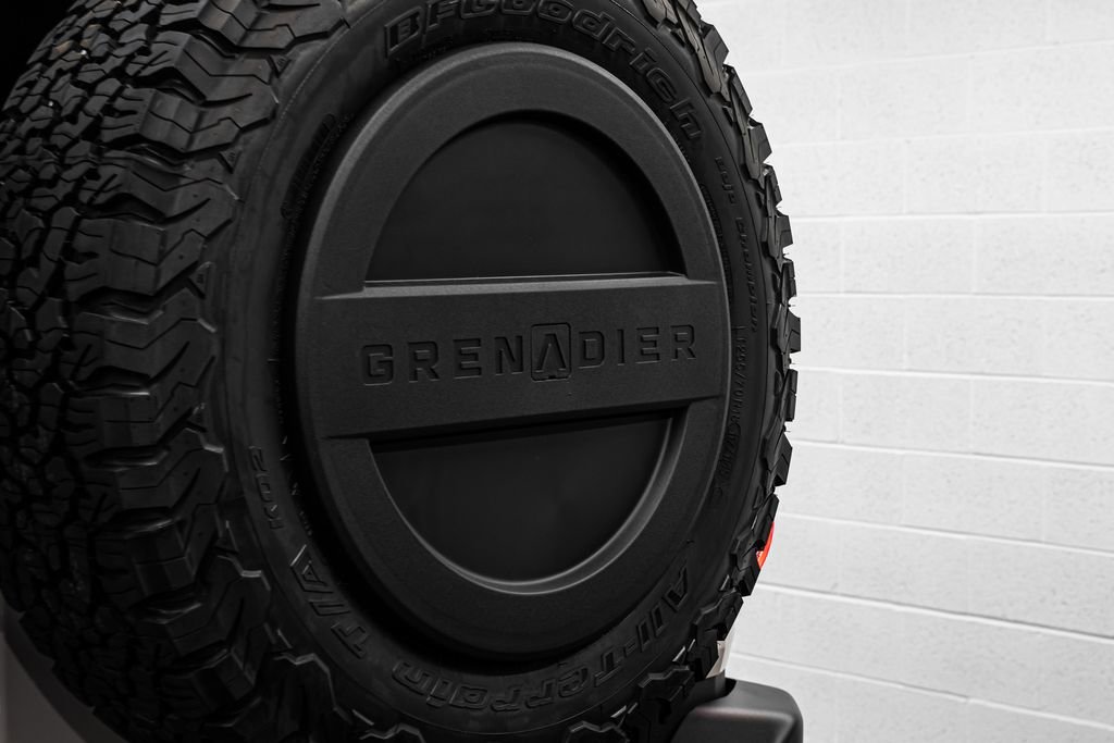 Used 2025 INEOS Grenadier Fieldmaster Edition image 17