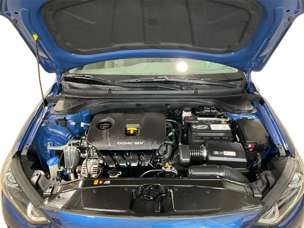 Used 2017 Hyundai Elantra SE image 14