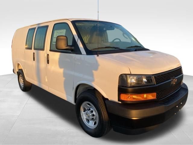 New 2026 Chevrolet Express 2500 RWD image 3