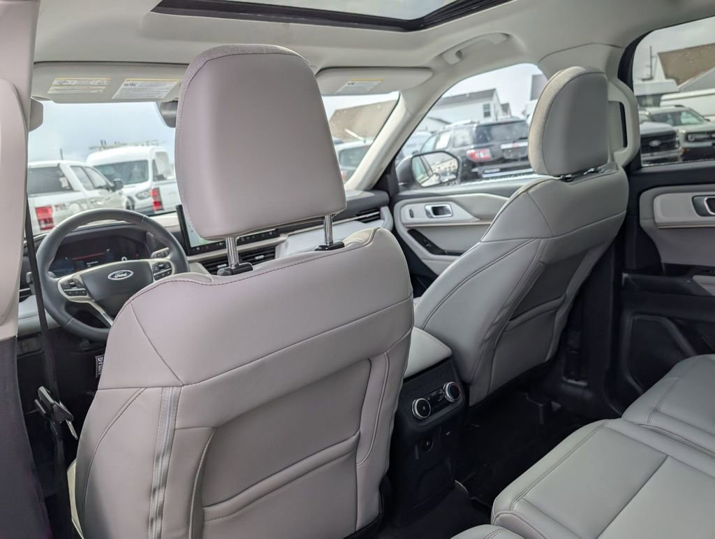 New 2025 Ford Explorer Active w/ Active Comfort Package AWD/4WD image 46