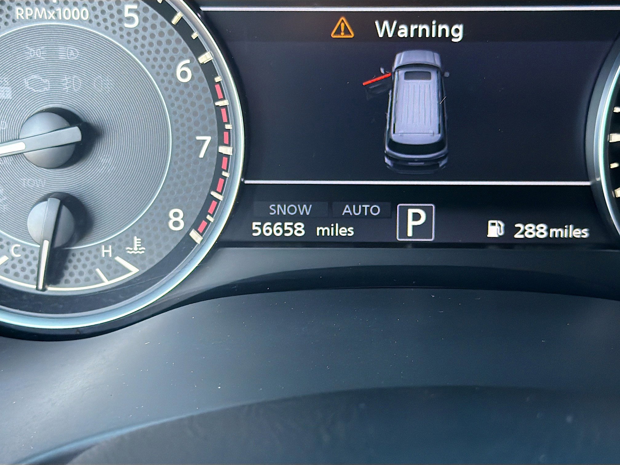 Used 2023 Nissan Armada SL w/ Captain's Chairs Package image 41