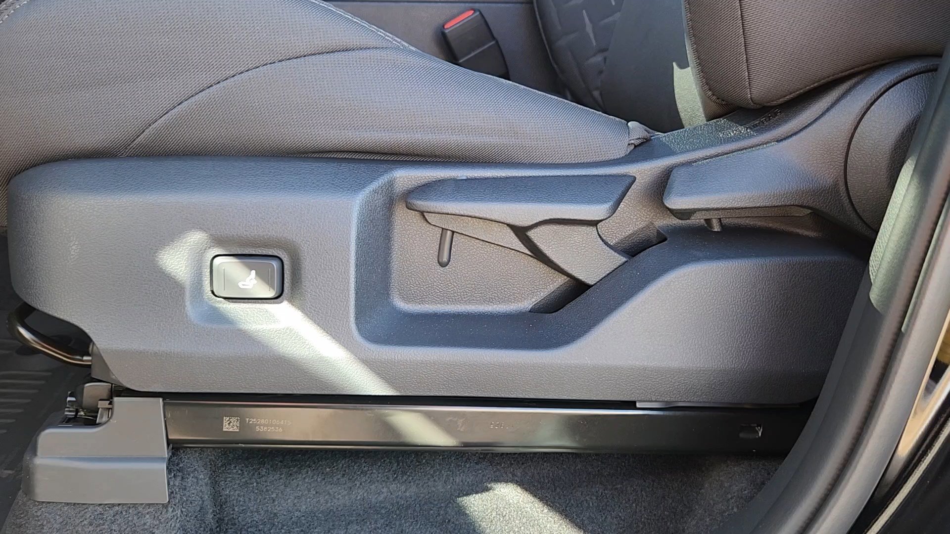 New 2025 Toyota Tacoma SR5 image 8