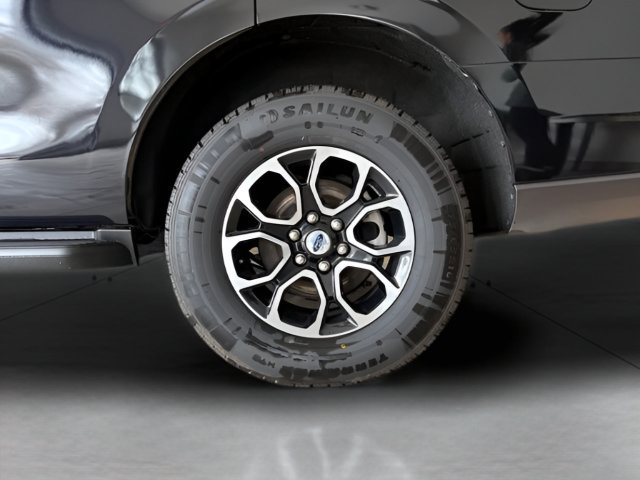 Used 2024 Ford Expedition XLT AWD/4WD image 7