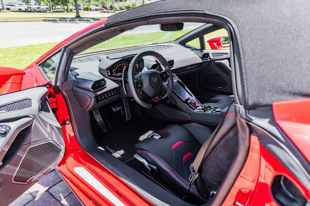 Used 2024 Lamborghini Huracan EVO AWD/4WD image 20