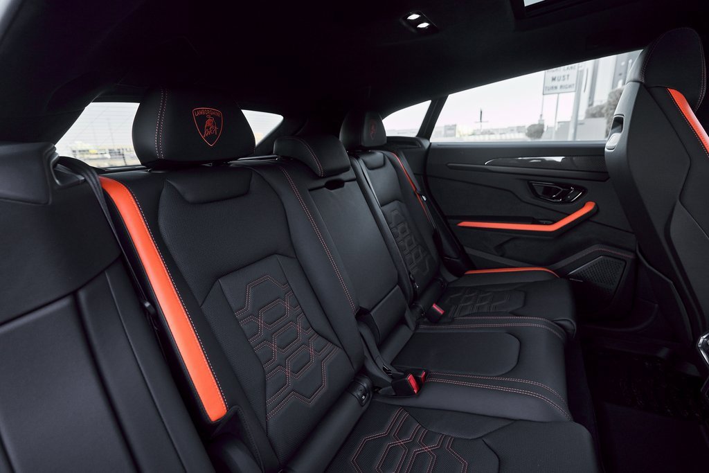 Used 2025 Lamborghini Urus SE image 43