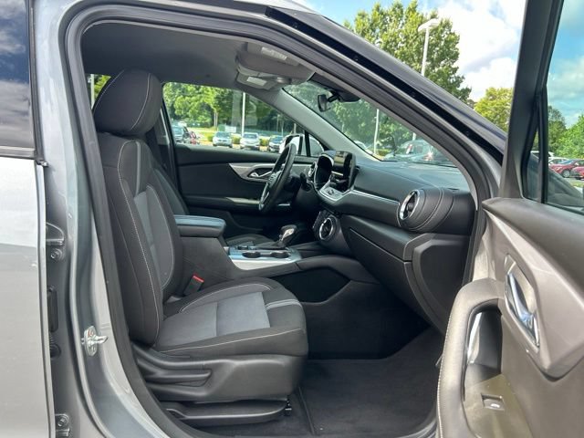 Used 2025 Chevrolet Blazer LT AWD/4WD image 18