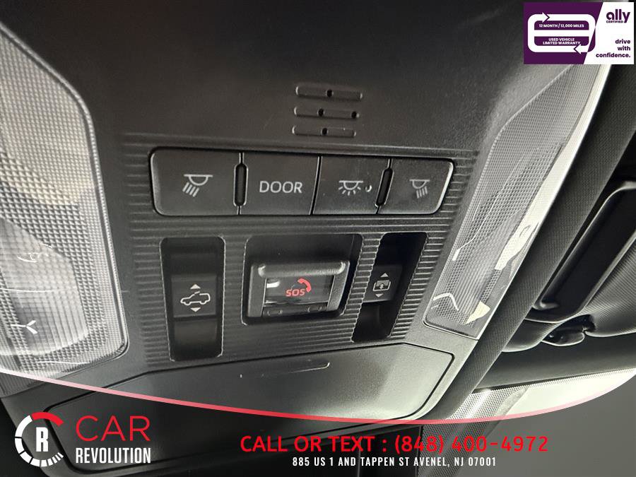 Used 2022 Toyota RAV4 XSE w/ Premium Package image 26