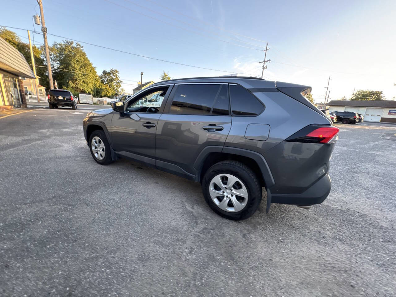 Used 2020 Toyota RAV4 LE image 30
