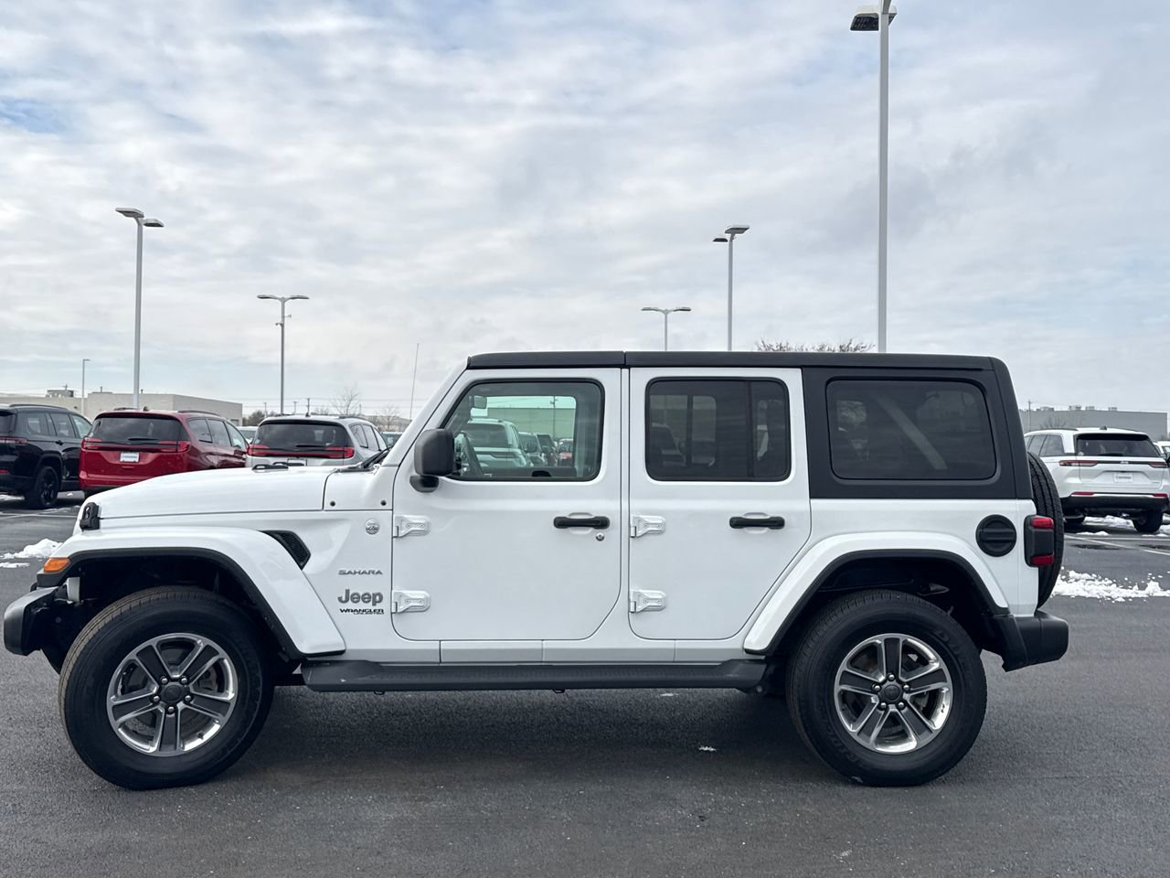 Used 2021 Jeep Wrangler Unlimited Sahara w/ Uconnect 4C Nav & Sound Group image 6