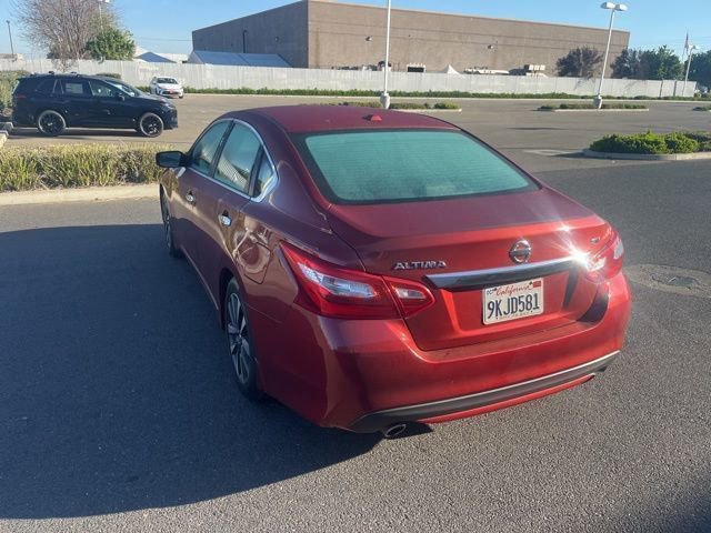 Used 2016 Nissan Altima 2.5 SV image 7