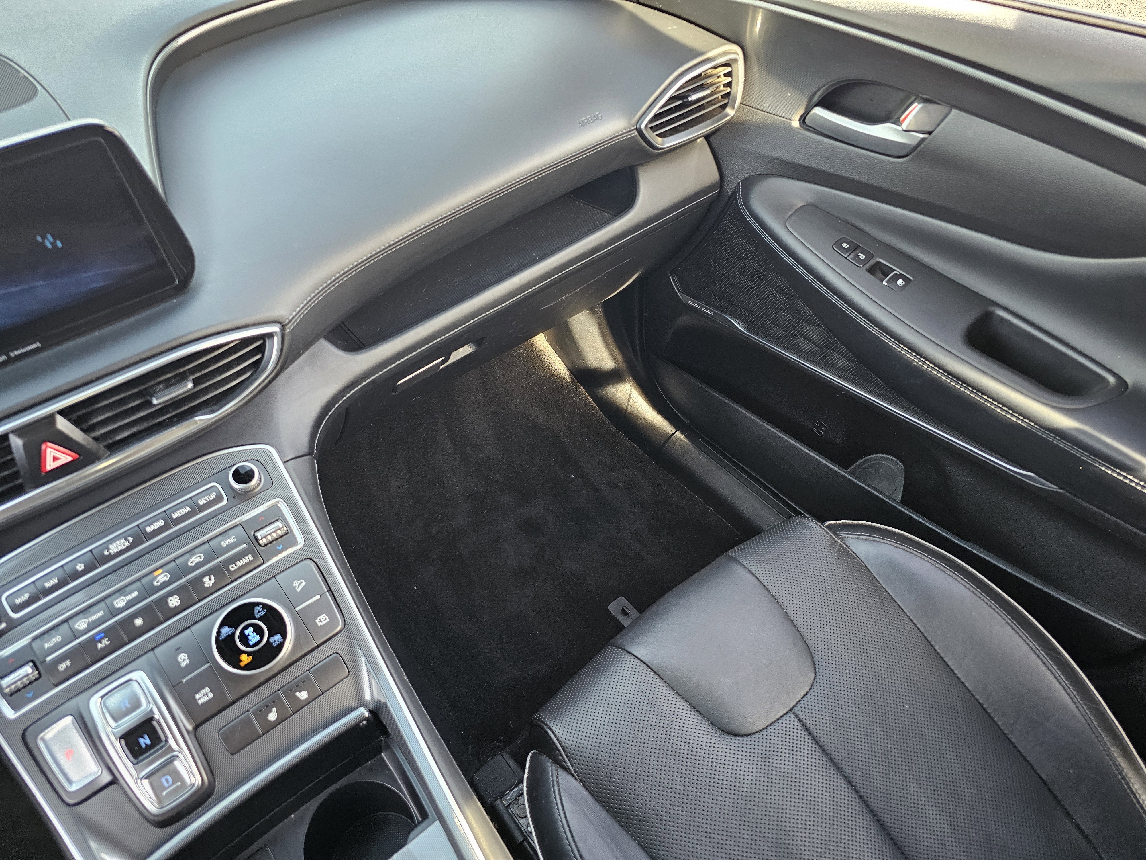 Used 2021 Hyundai Santa Fe SEL w/ Convenience + Premium Package image 19