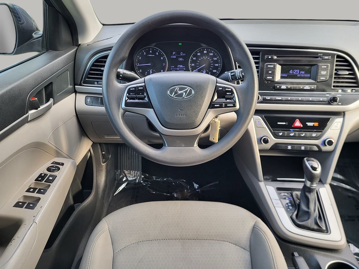 Used 2017 Hyundai Elantra SE FWD image 20