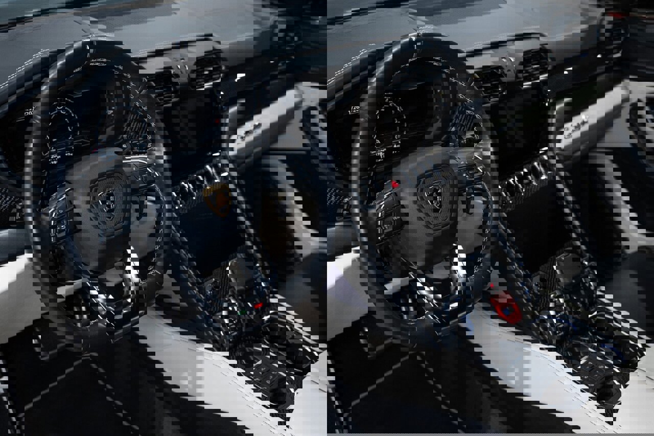 Used 2022 Lamborghini Urus image 51