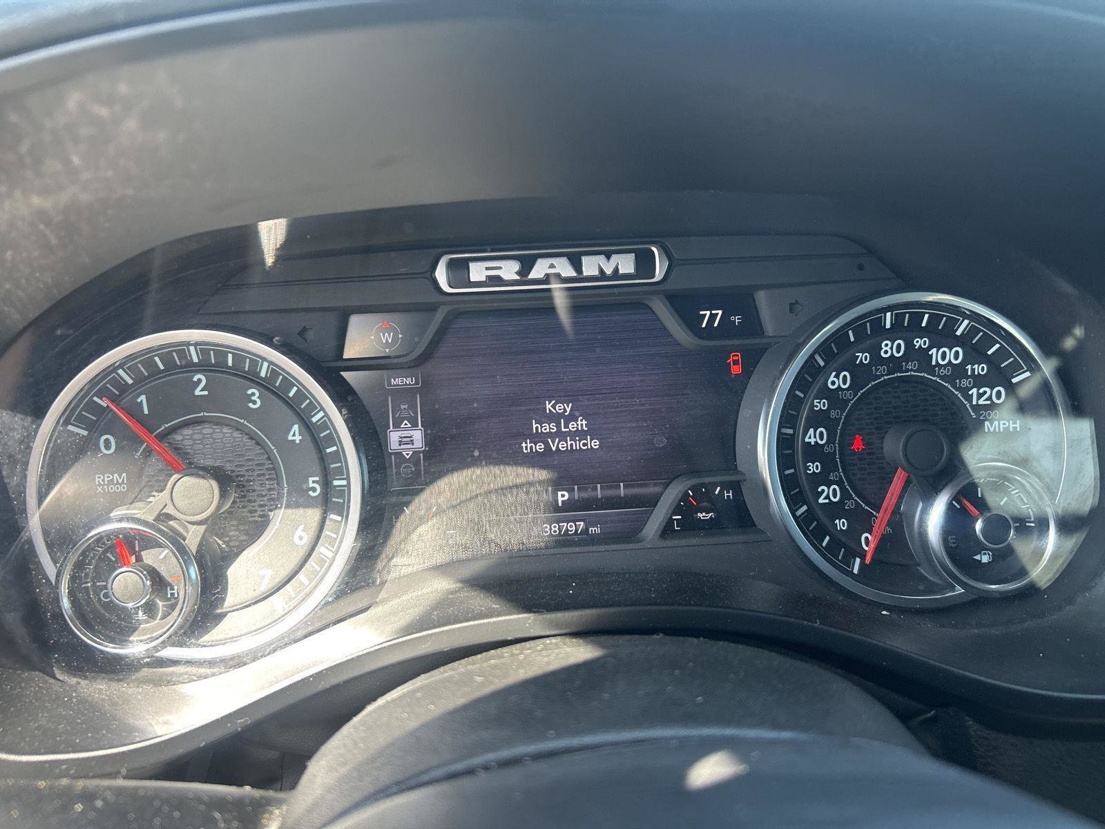 Used 2025 RAM 1500 Laramie image 10