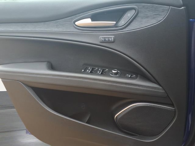 Used 2023 Alfa Romeo Stelvio Sprint image 17