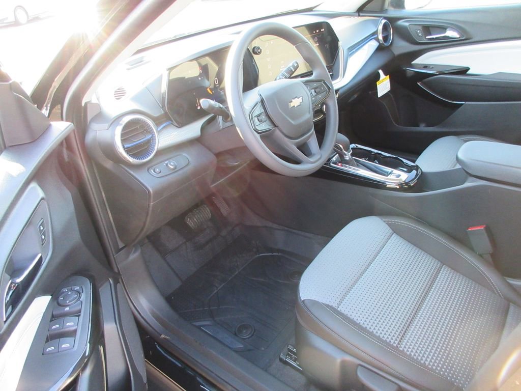 New 2026 Chevrolet Trax LT FWD image 12