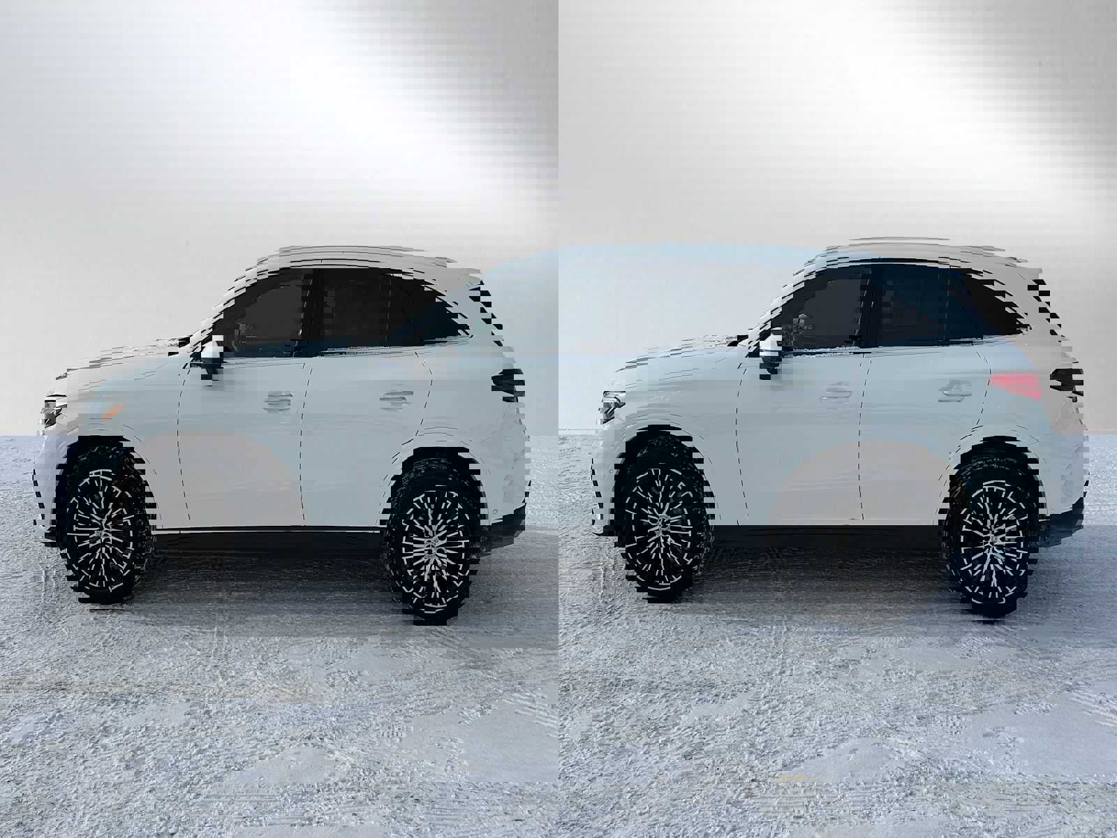 Used 2024 Mercedes-Benz GLC 300 4MATIC image 6