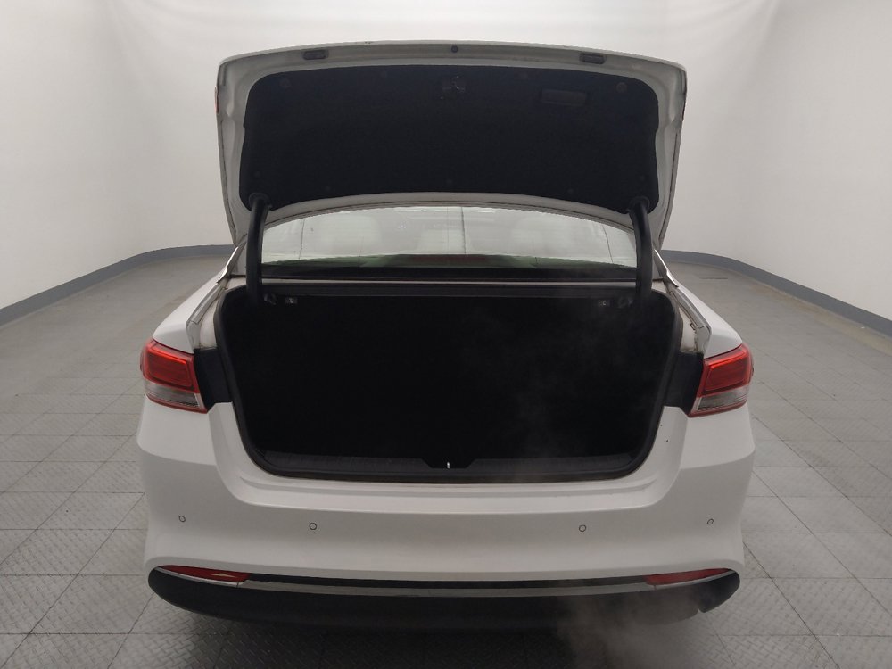 Used 2018 Kia Optima LX w/ 17" Alloy Wheels Package image 29