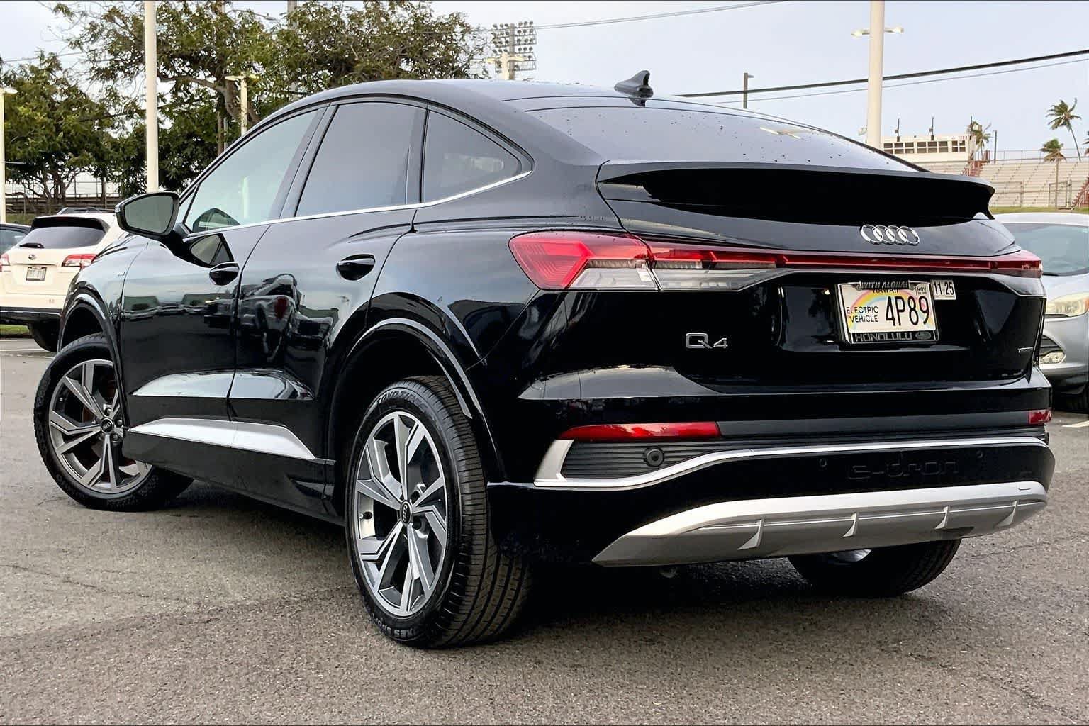 Used 2024 Audi Q4 e-tron Premium AWD/4WD image 4