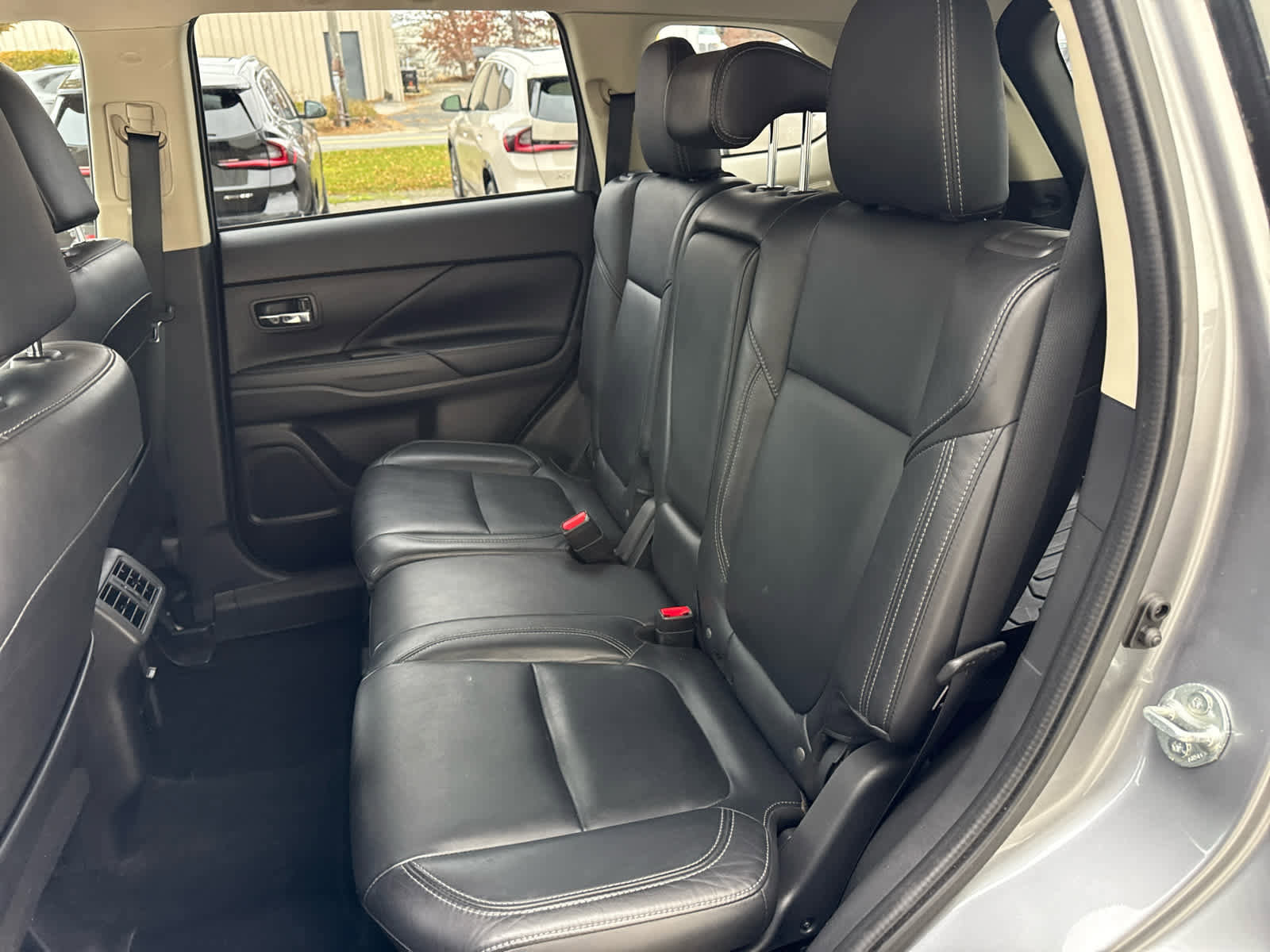 Used 2020 Mitsubishi Outlander SEL image 15