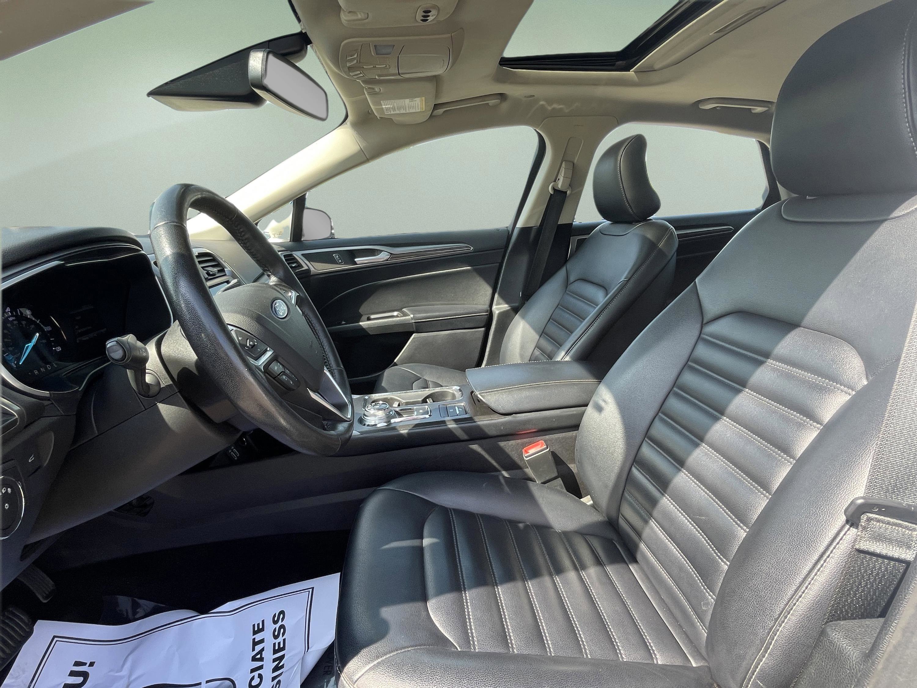 Used 2019 Ford Fusion SEL FWD image 33