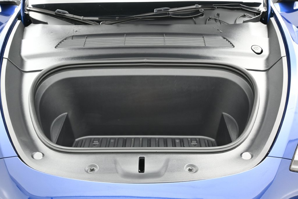 Used 2025 Tesla Model Y Long Range RWD image 43
