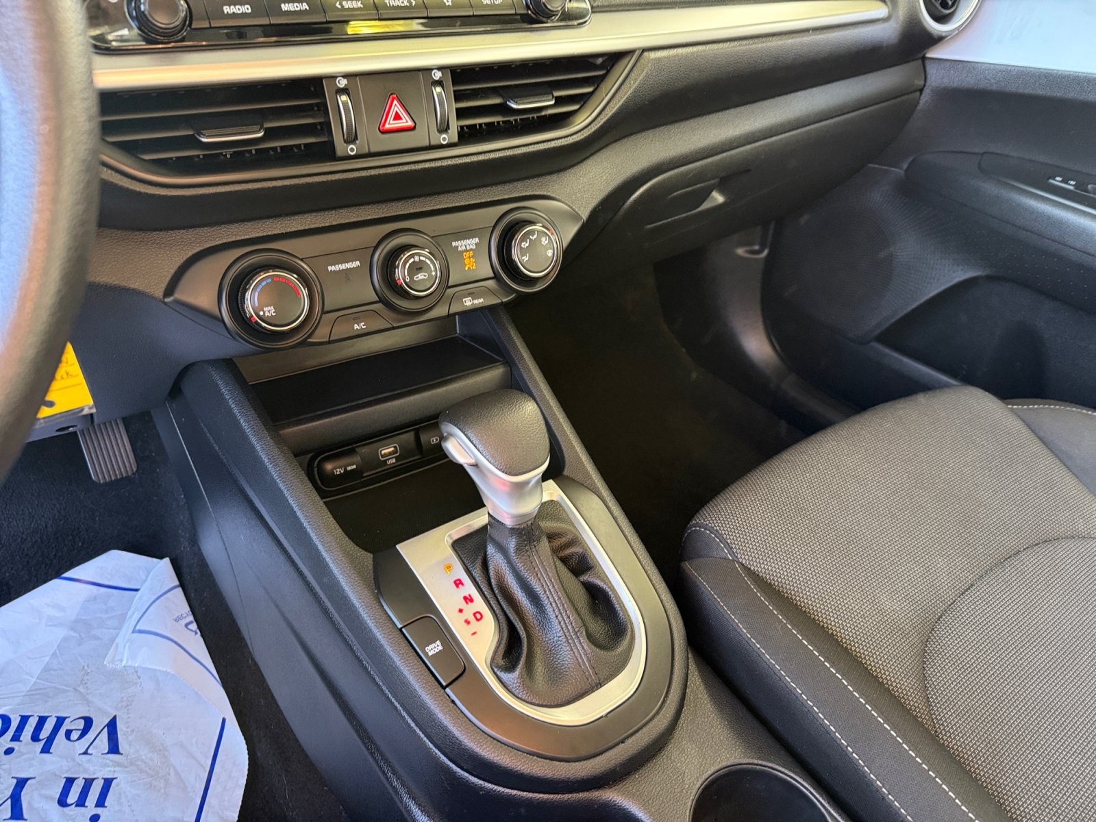 Used 2024 Kia Forte LXS w/ LXS Technology Package FWD image 13